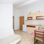 Apartment By The Sea Grebastica, Sibenik - 4881 Baselovici