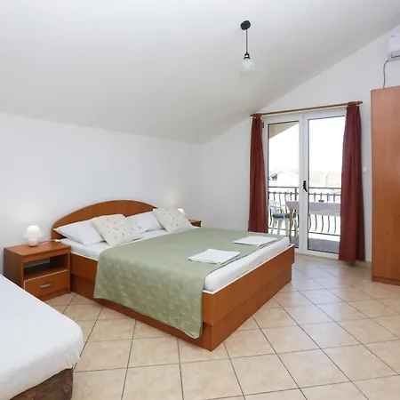 Apartament By The Sea Grebastica, Sibenik - 4881 *